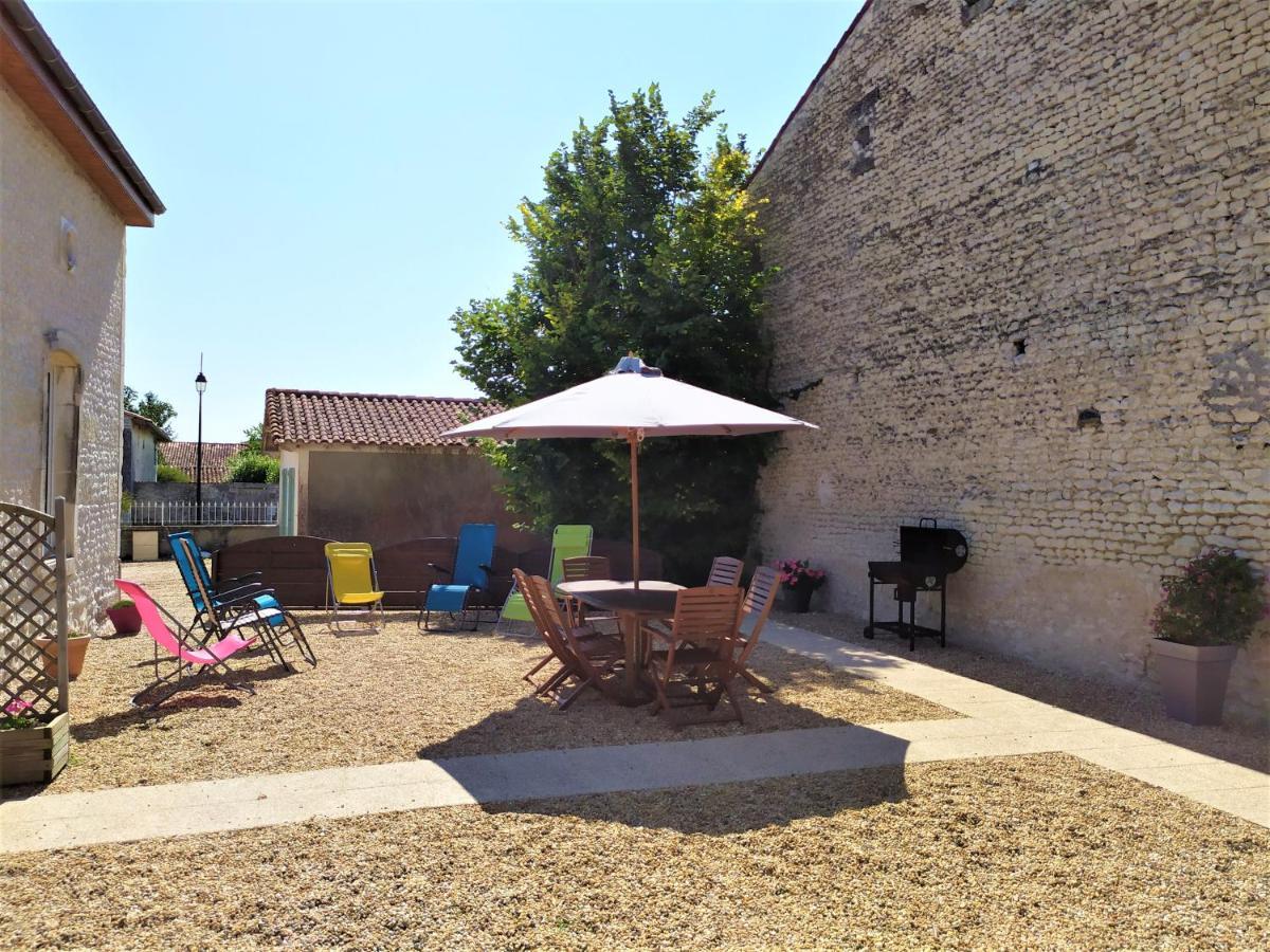 Les Gites Du Vigneron Et Cd'H Saint-Seurin-de-Palenne 外观 照片