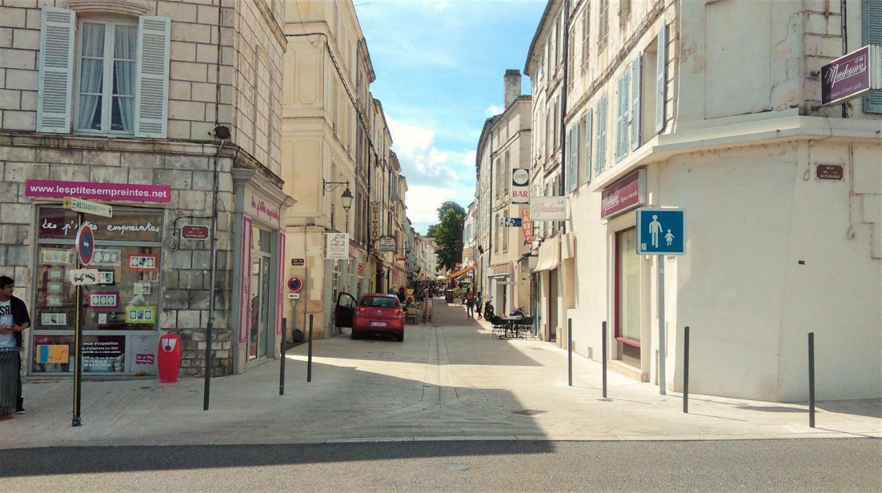 Les Gites Du Vigneron Et Cd'H Saint-Seurin-de-Palenne 外观 照片