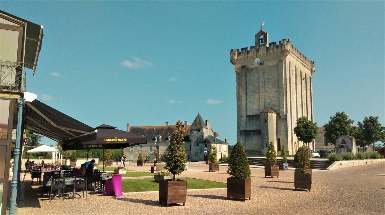 Les Gites Du Vigneron Et Cd'H Saint-Seurin-de-Palenne 外观 照片